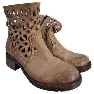 Dromedaris Kenza Leather Heel Cutout Chelsea Boots Size 38 US 7.5-8 Zipper Beige